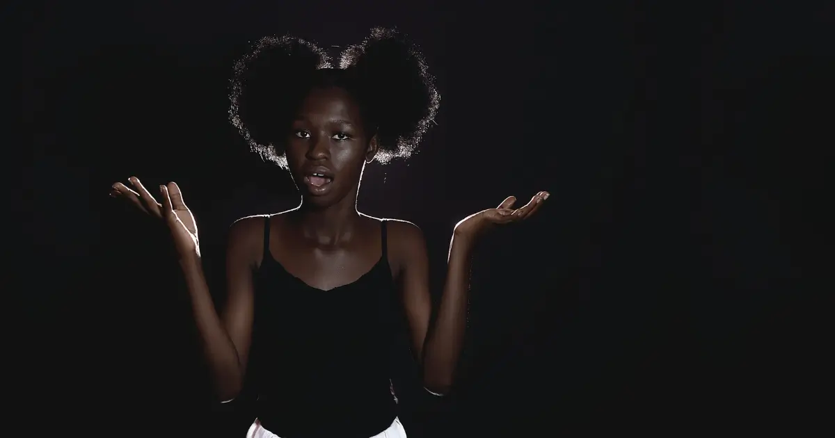 Les secrets d’une routine capillaire naturelle pour cheveux crépus